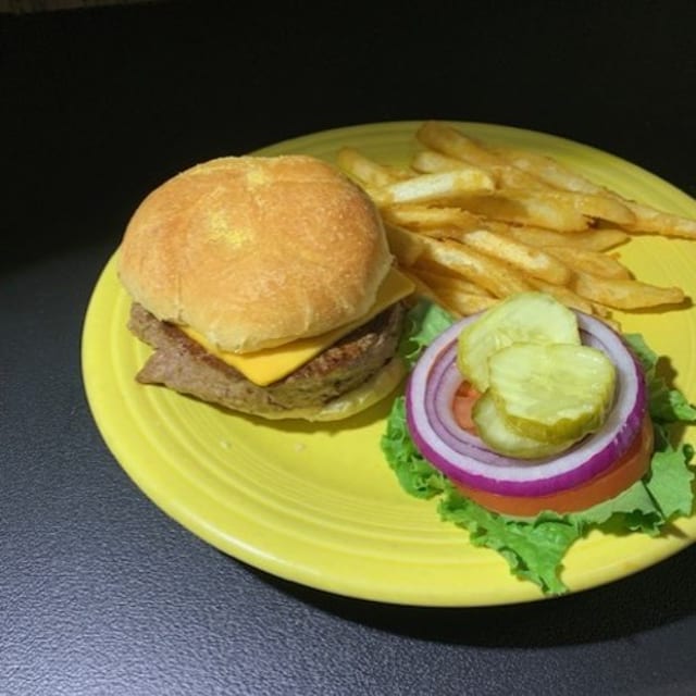 Diamonds Cheeseburger.