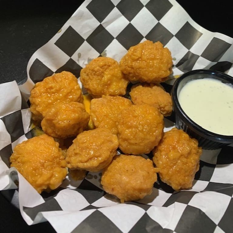 Delicious Chicken Wings: A Crowd Favorite